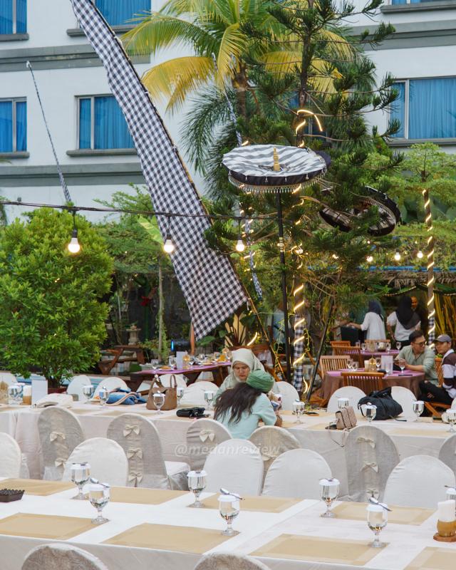Berbuka Puasa di Grand Mercure Medan: Diskon Gede, Hadiah Berlimpah! Berbuka Puasa di Grand Mercure Medan: Diskon Gede, Hadiah Berlimpah!